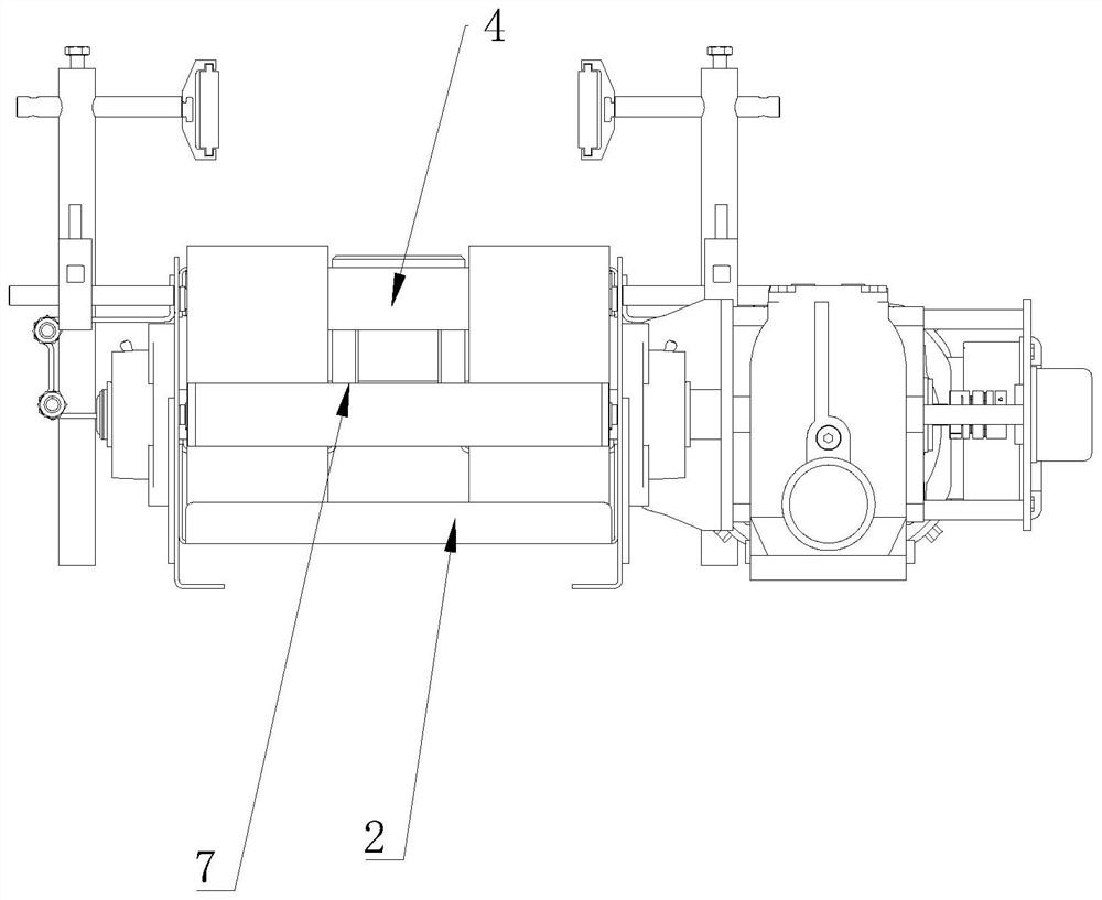 Outlet conveying belt assembly of belt bonding machine