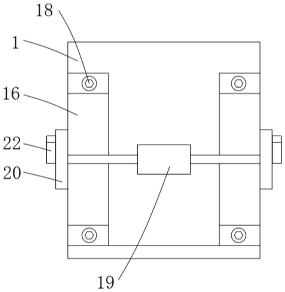 Color master batch particle screening device and granulator thereof