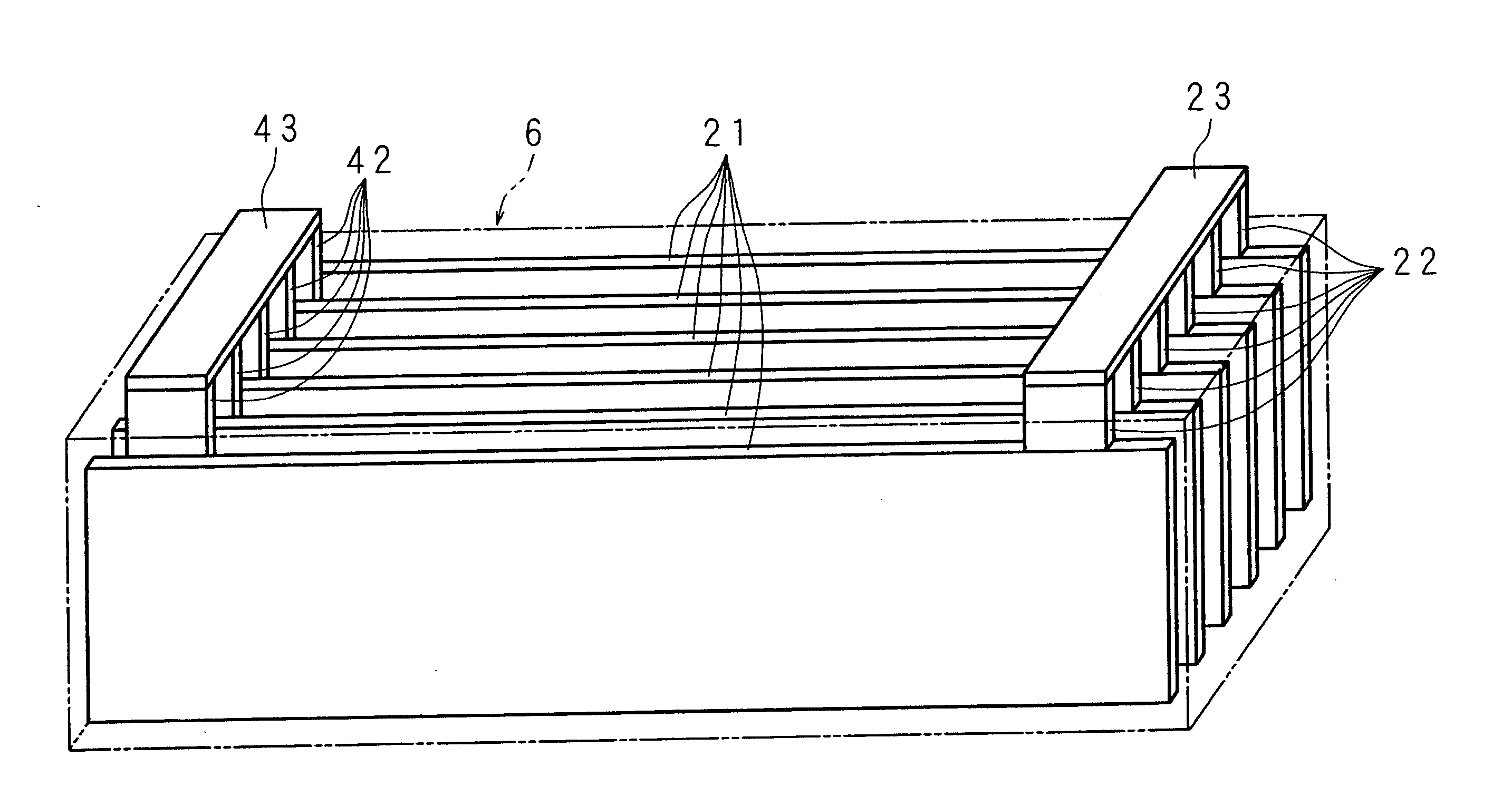 Molten-salt battery and molten-salt battery connected body