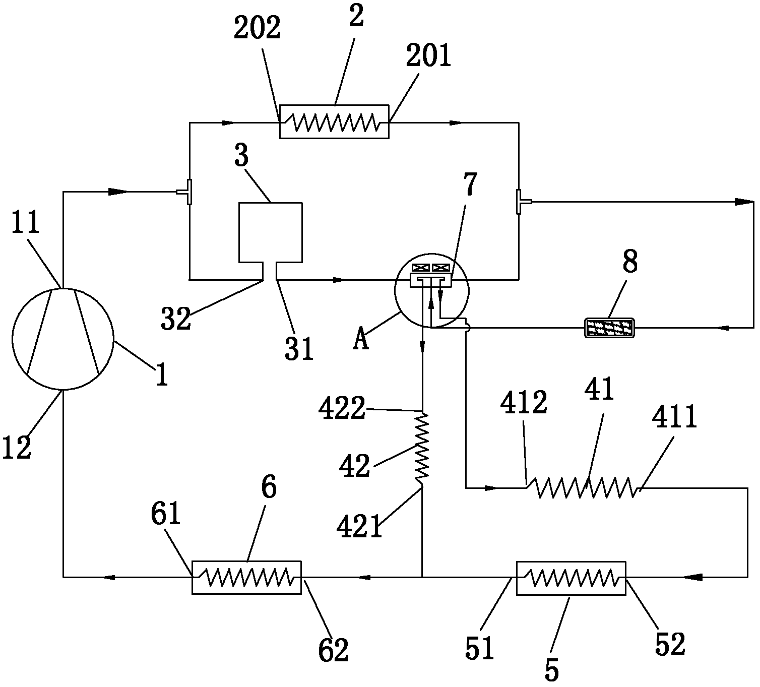 Refrigerator and refrigerating system thereof