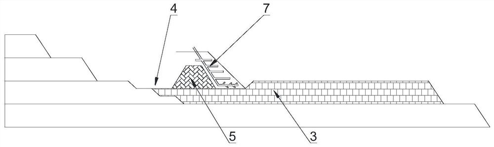 A method for constructing an internal dam in a dump site of an inner-pai open-pit mine