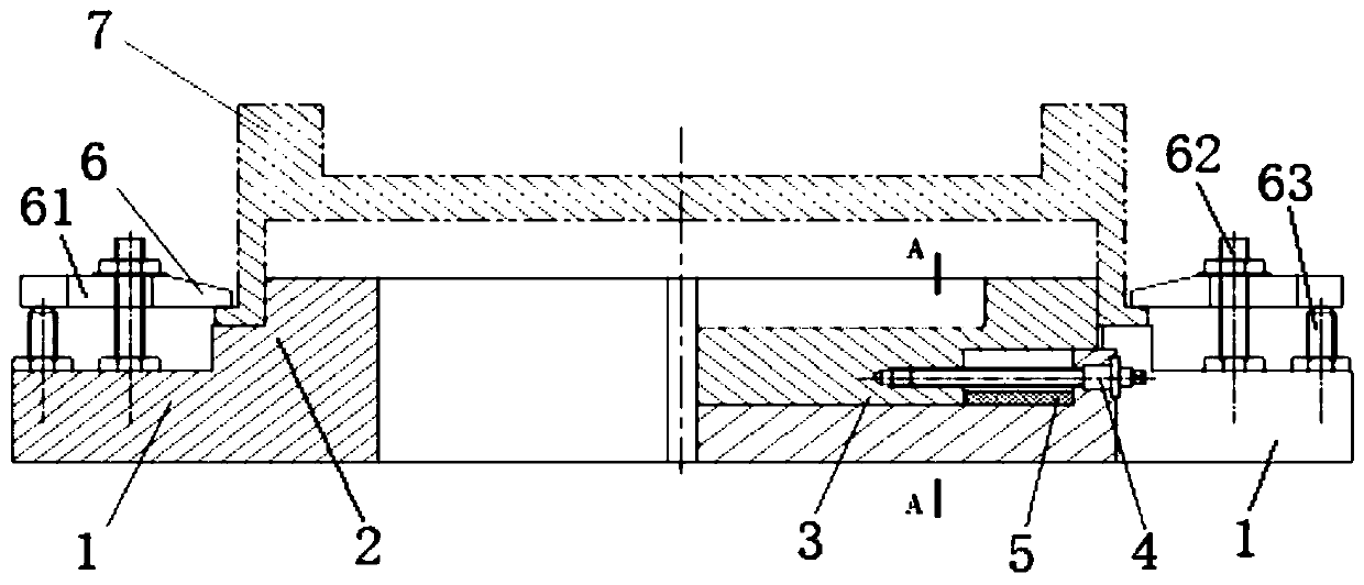 Round positioning clamp and using method thereof