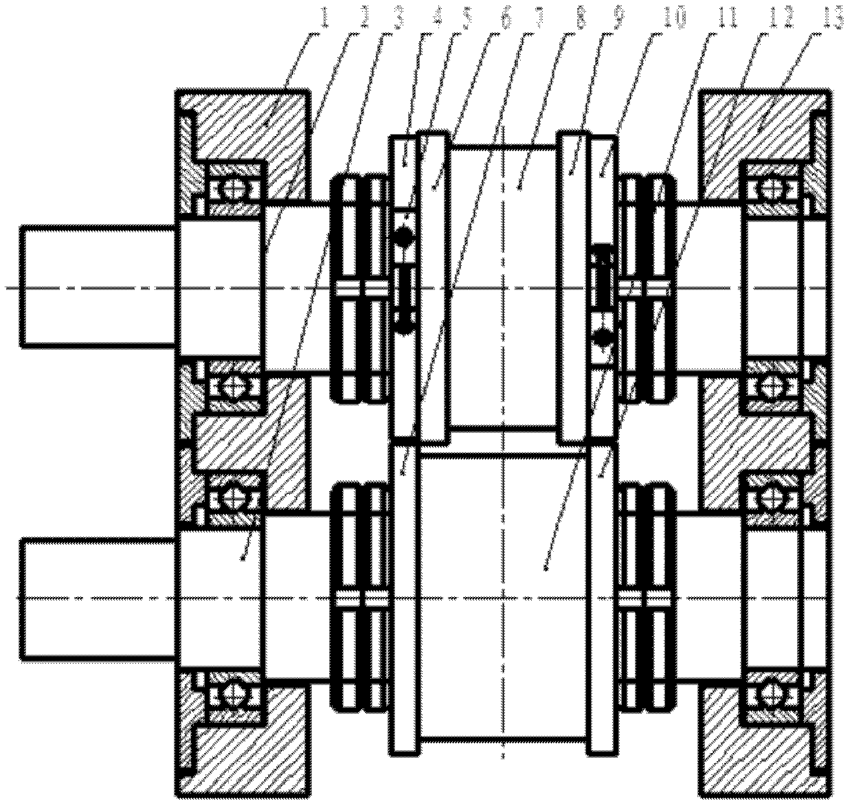 Circle shearing machine capable of determining width and smashing edges of lead belt for storage battery