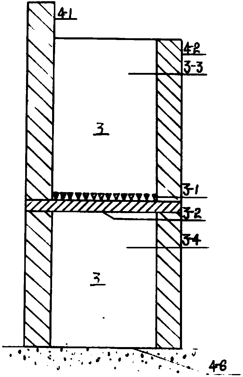 Rotary iron chain scraper type solid-liquid separation excrement-scraping device and method