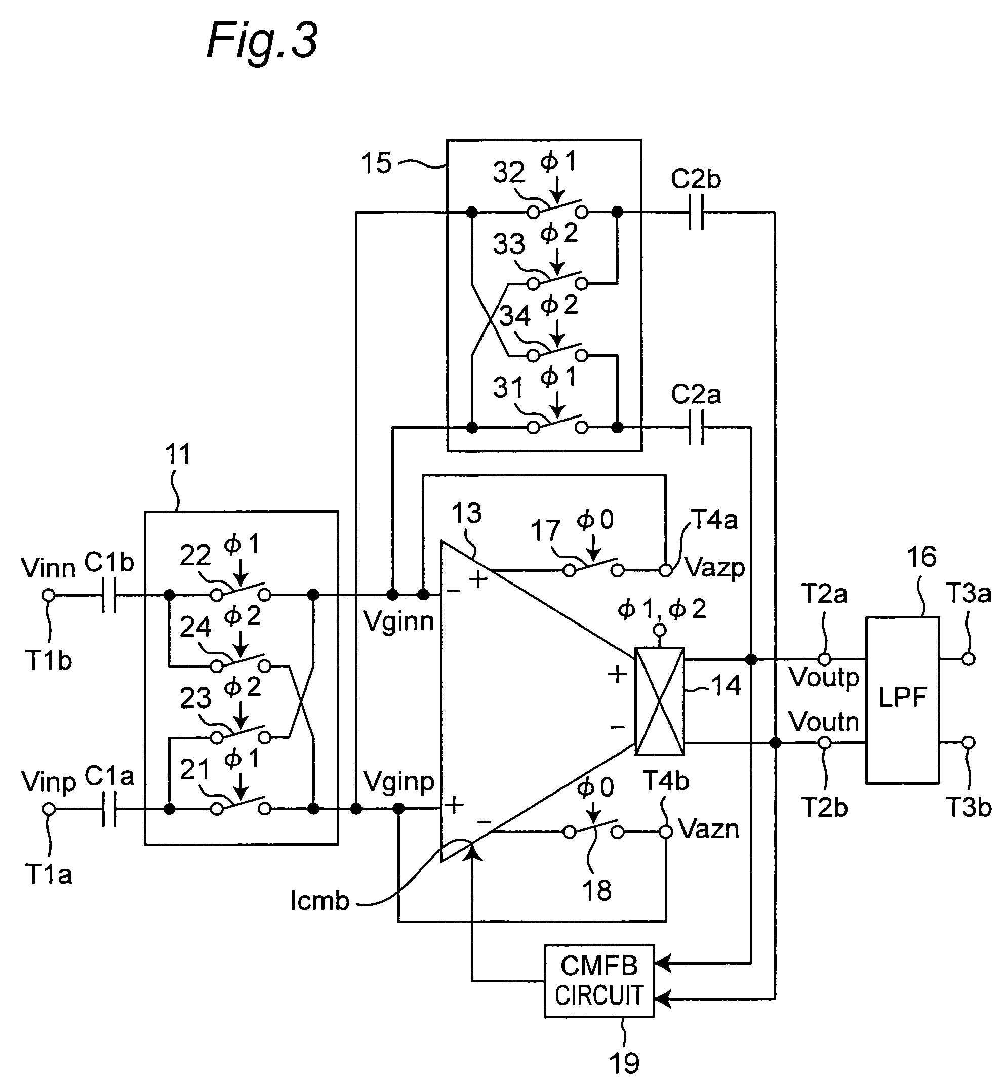 Chopper amplifier circuit apparatus operable at low voltage utilizing switched operational amplifier