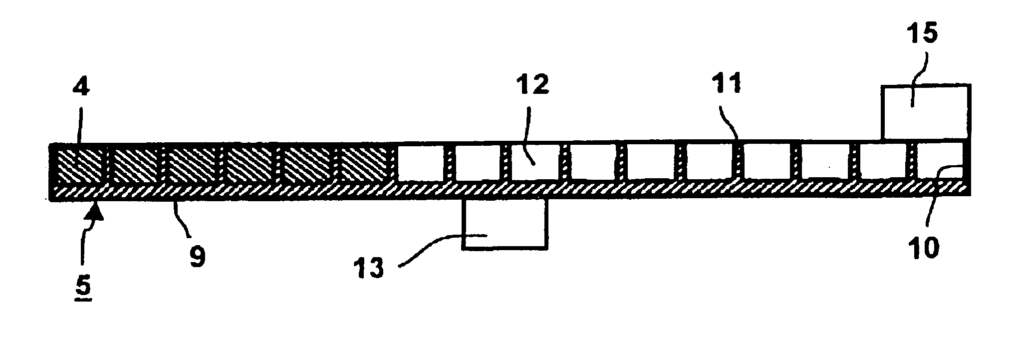 Radiation detector having a unitary reflector part composed of plastic containing an optically reflective filler