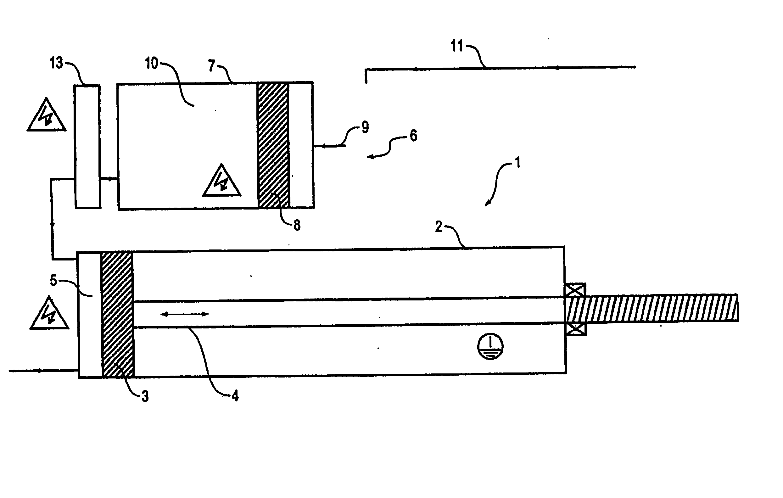 Coating material supply installation and associated operating procedure