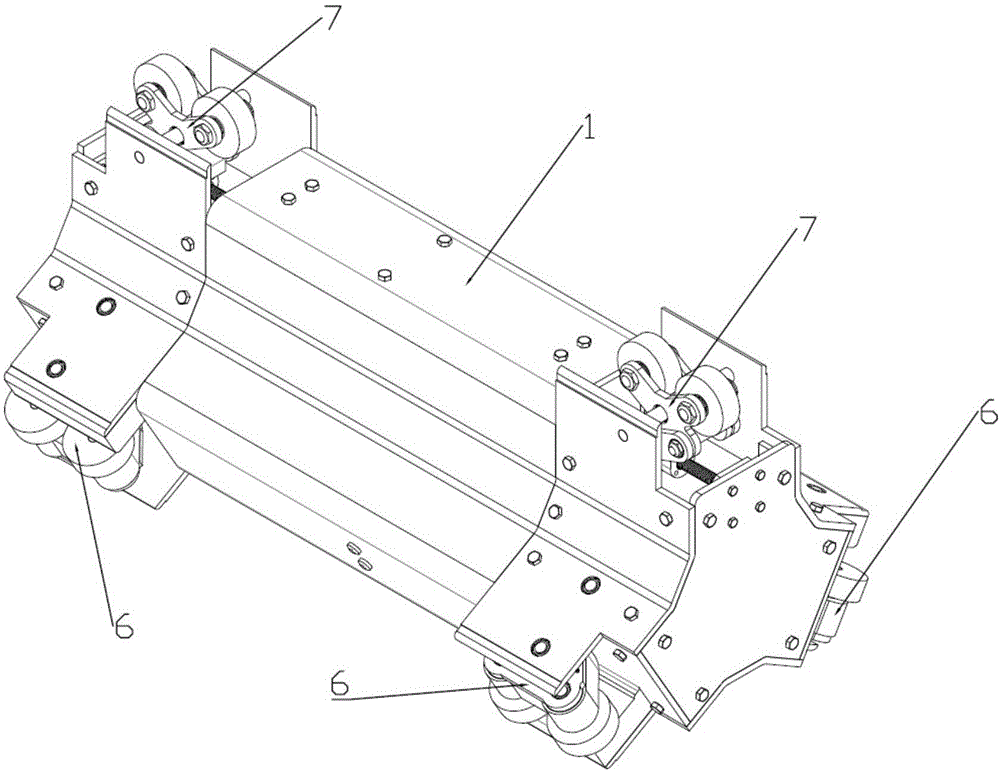 Traction device for wheeled pipeline robot