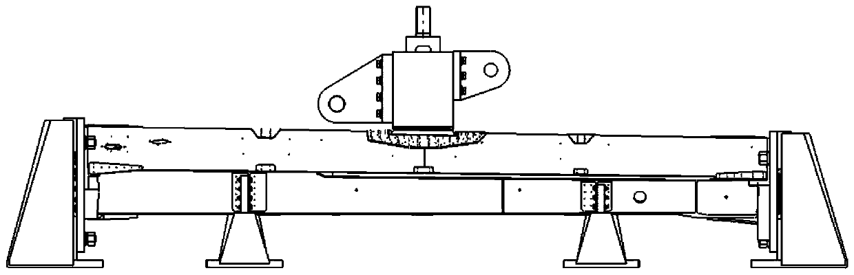 Fatigue test device for main supporting beam