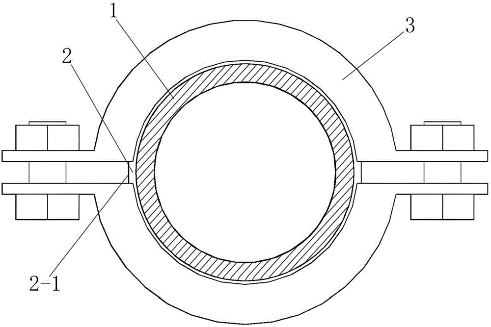 Hoop type connecting structure for composite thin-walled circular pipes