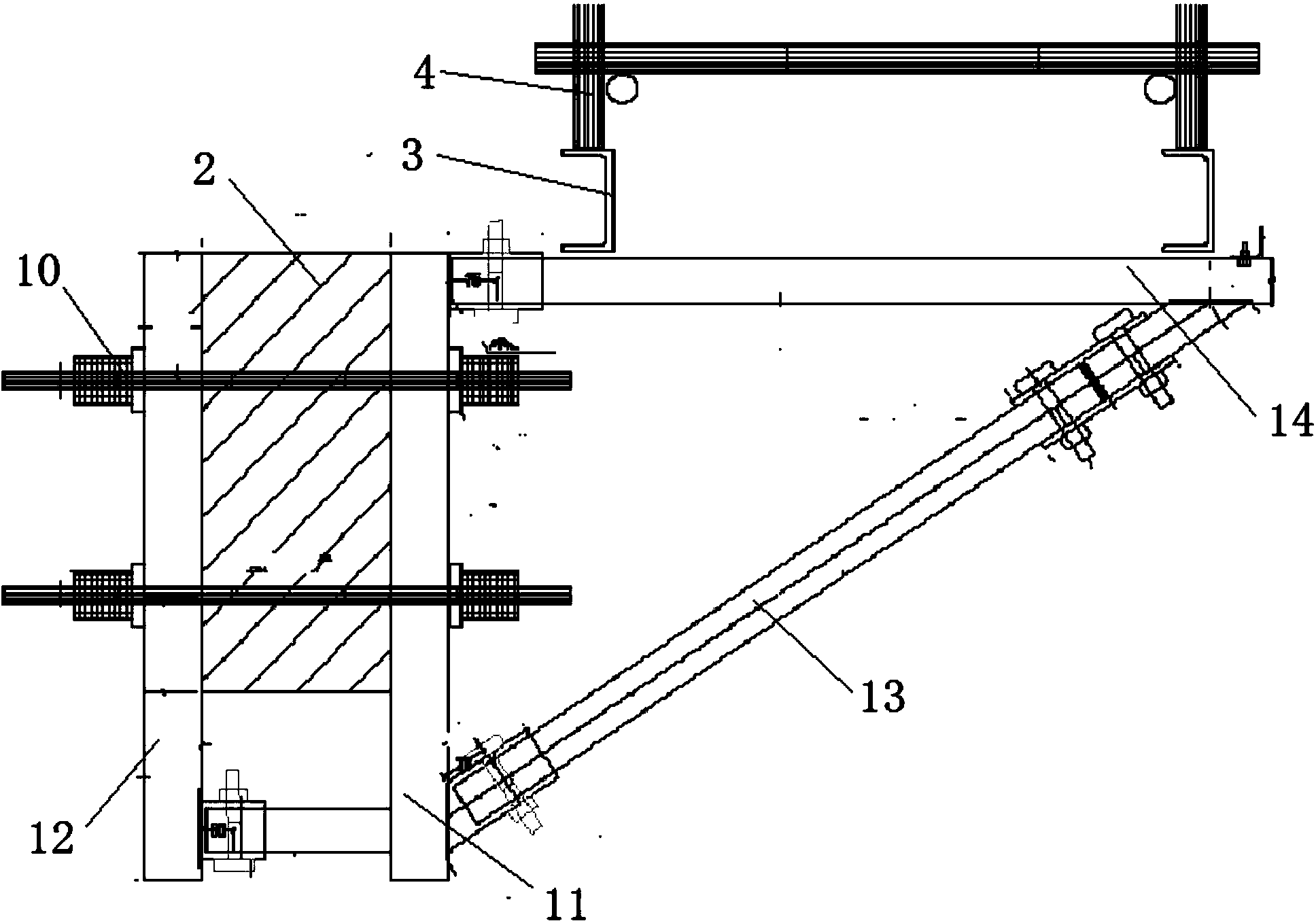 Construction method for overhung scaffold with detachable triangular supports