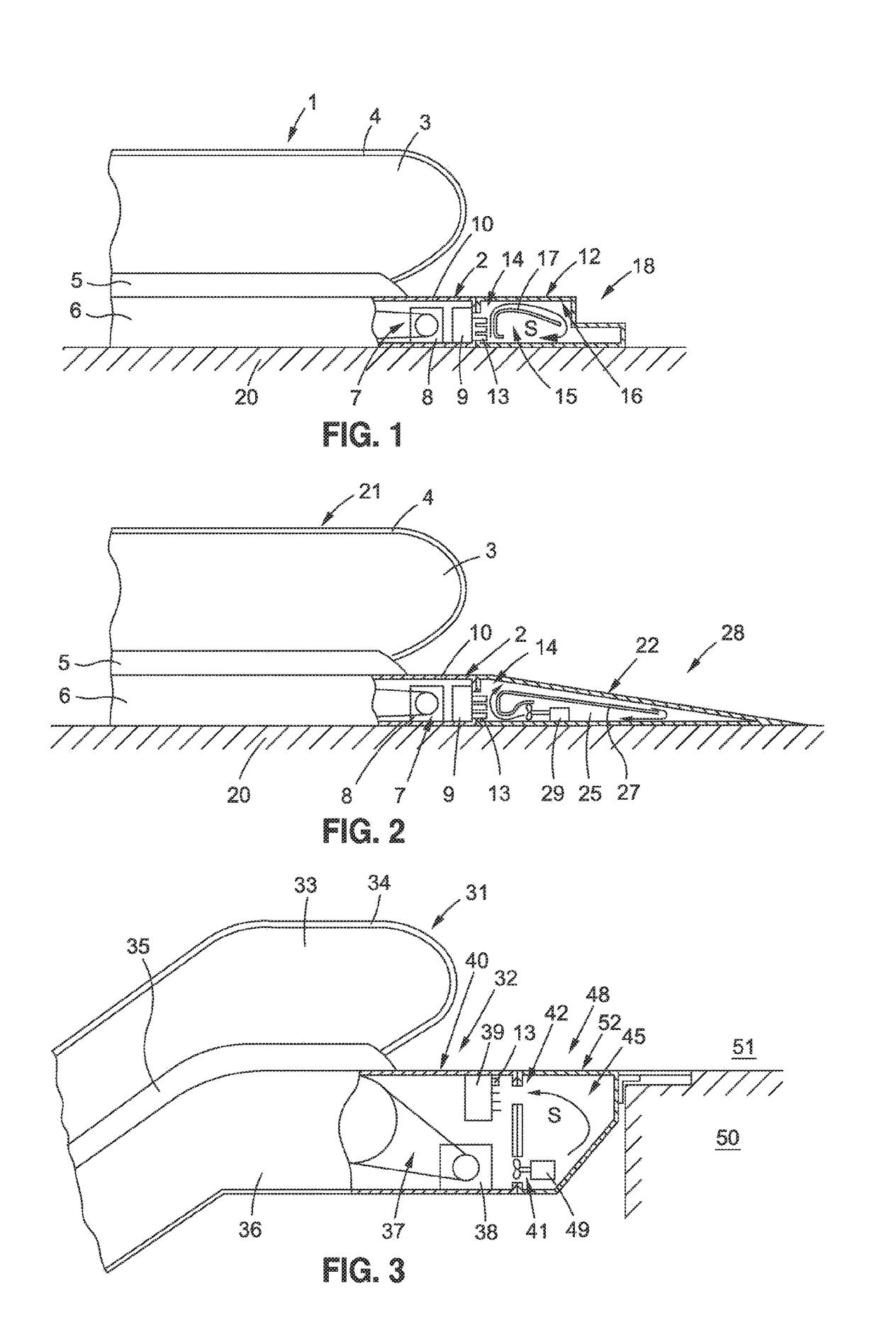 Escalator or moving walkway with at least one access module