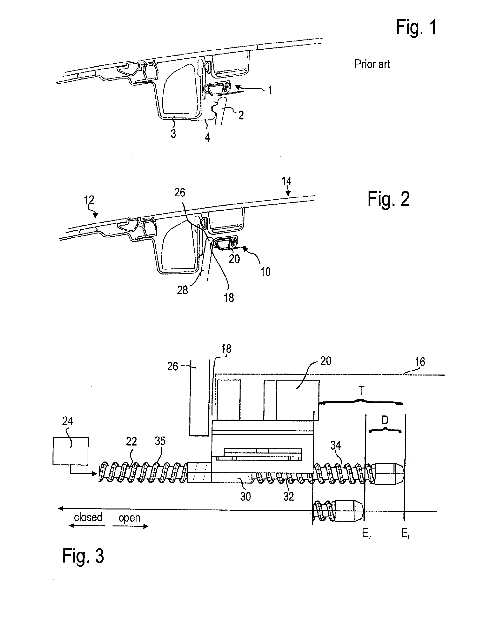 Sliding roof sunshade assembly