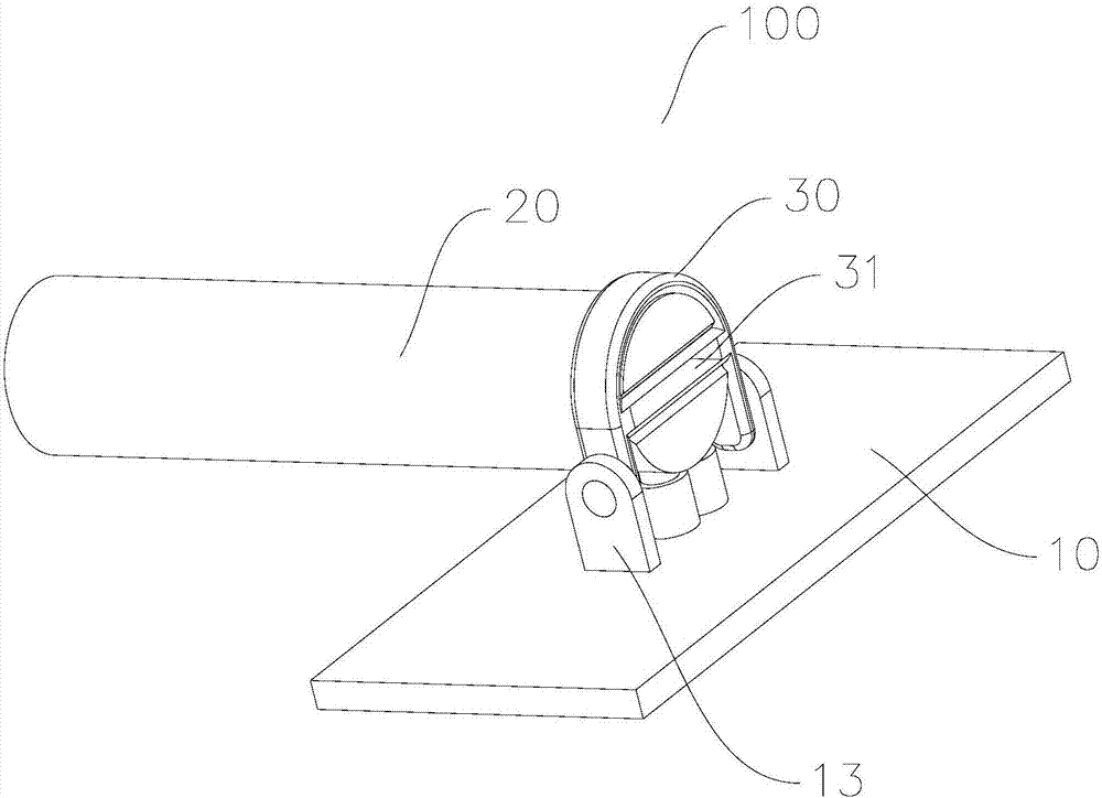 Filter core fixing assembly, and water purifier provided with filter core fixing assembly