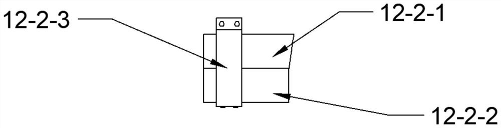 Supercritical carbon dioxide foaming preparation device and foaming preparation method for low-dielectric-constant polyimide microporous film