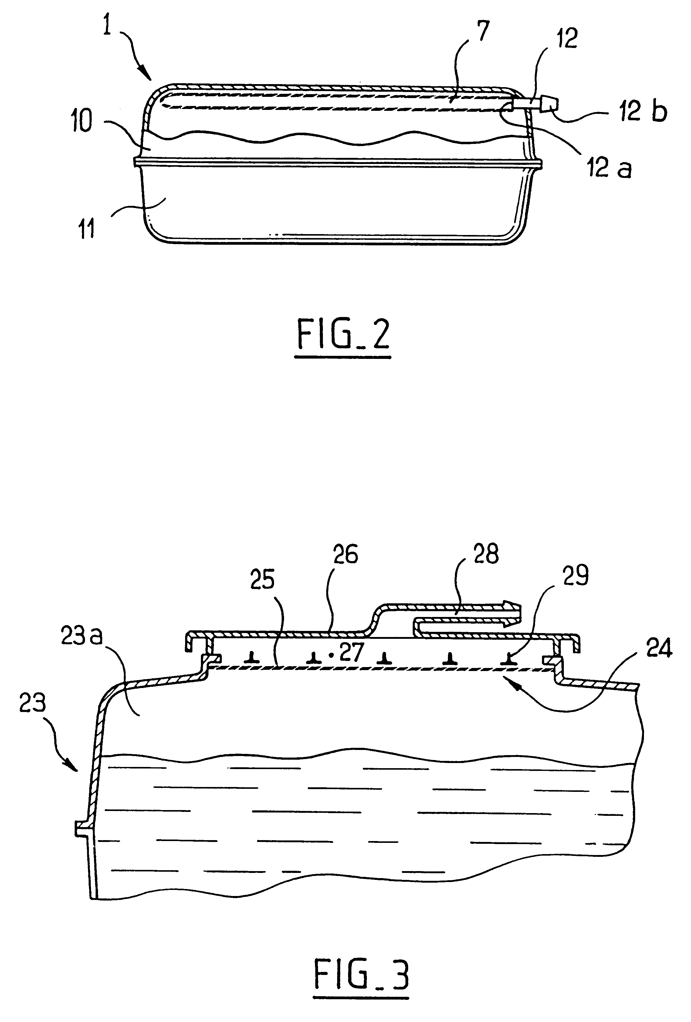 Fuel tank equipped with a gas evacuating system
