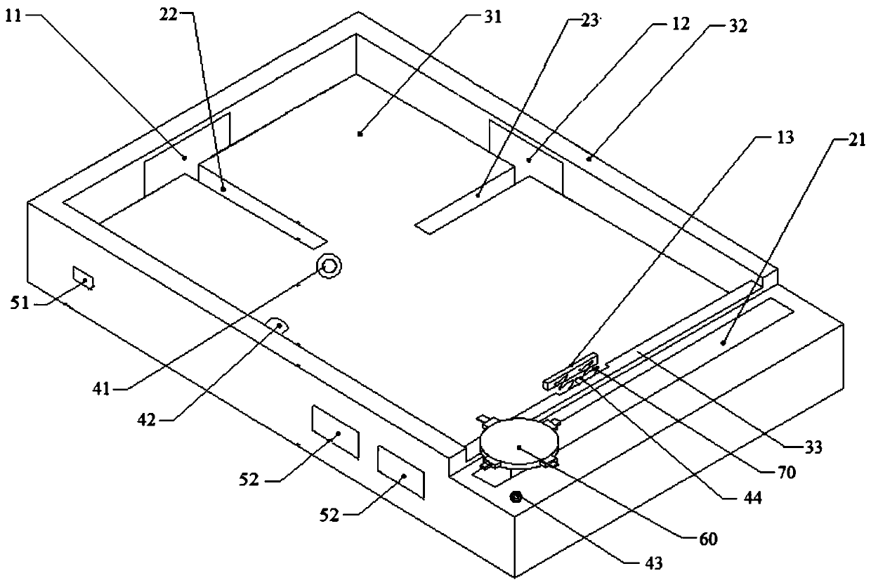 A charging method that automatically connects to a charging interface and is applicable to various types of mobile phones