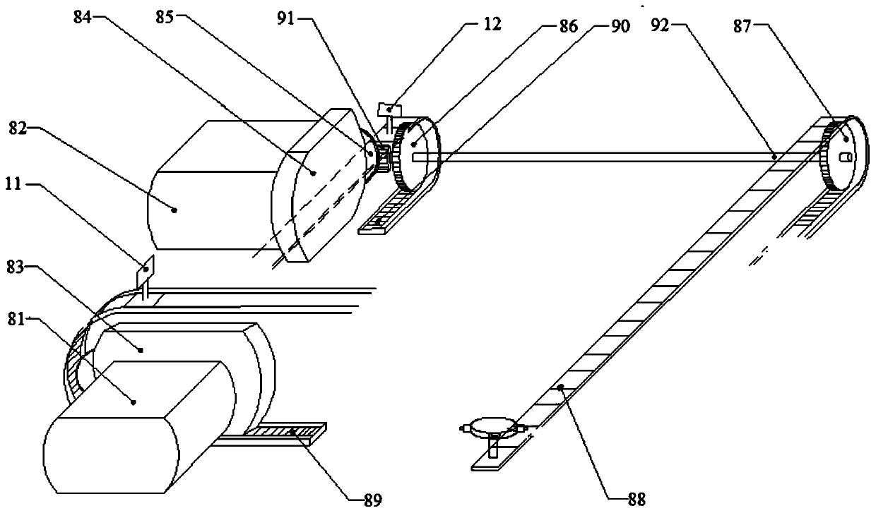 A charging method that automatically connects to a charging interface and is applicable to various types of mobile phones