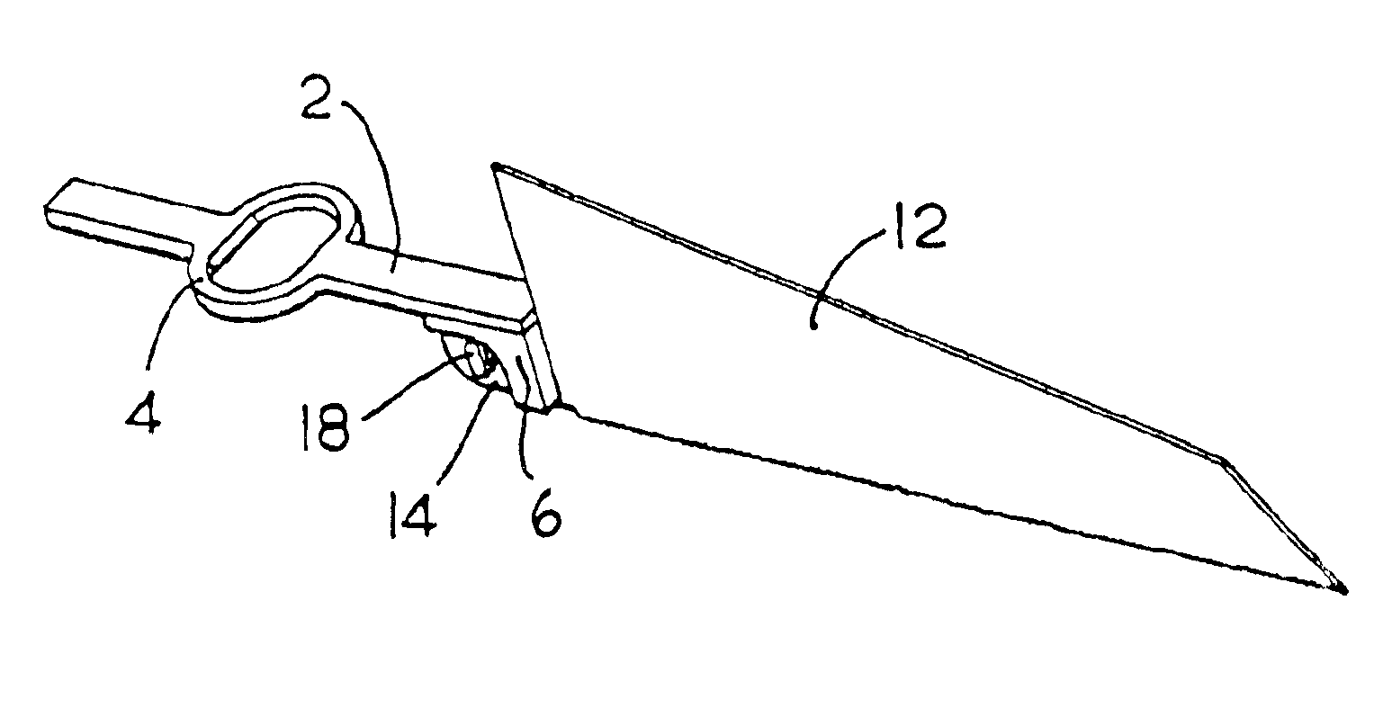 Arrangement for clamping a saw blade