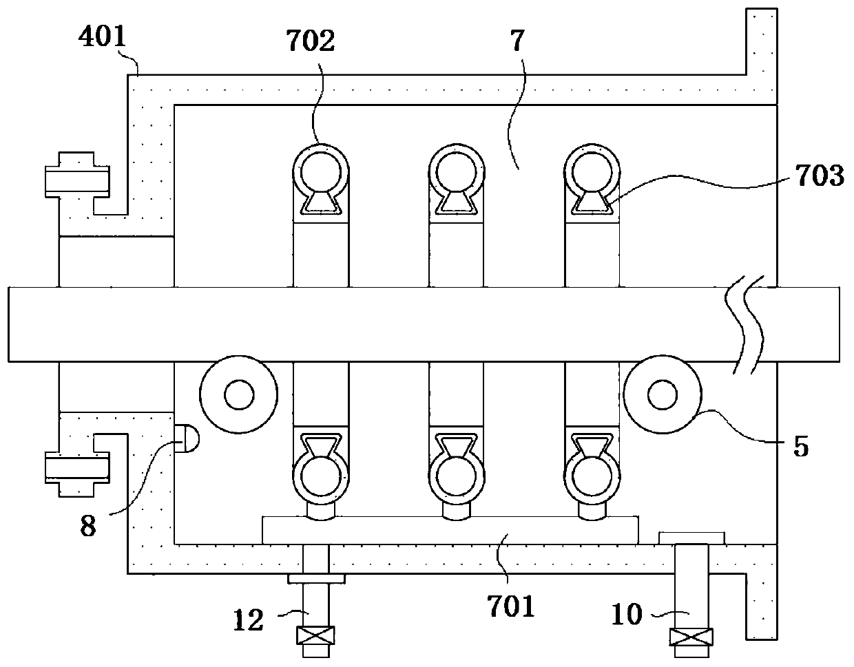 Rapid cooling device for PVC pipe production