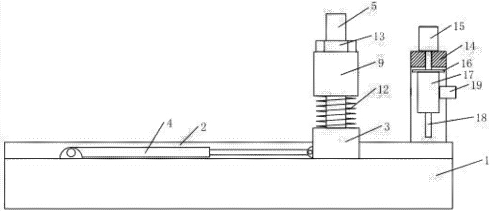 Pipe clamping and feeding device