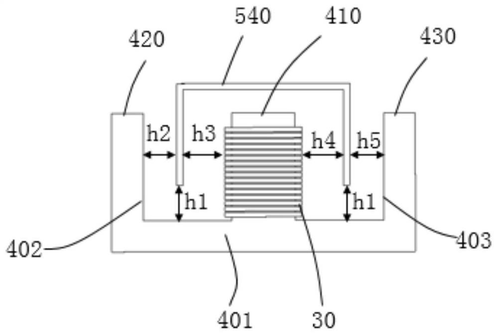 Magnetic coupling mechanism for rail transit wireless power supply