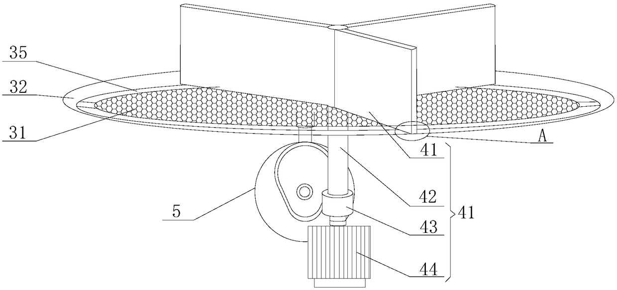 Material sieving device and operation method thereof