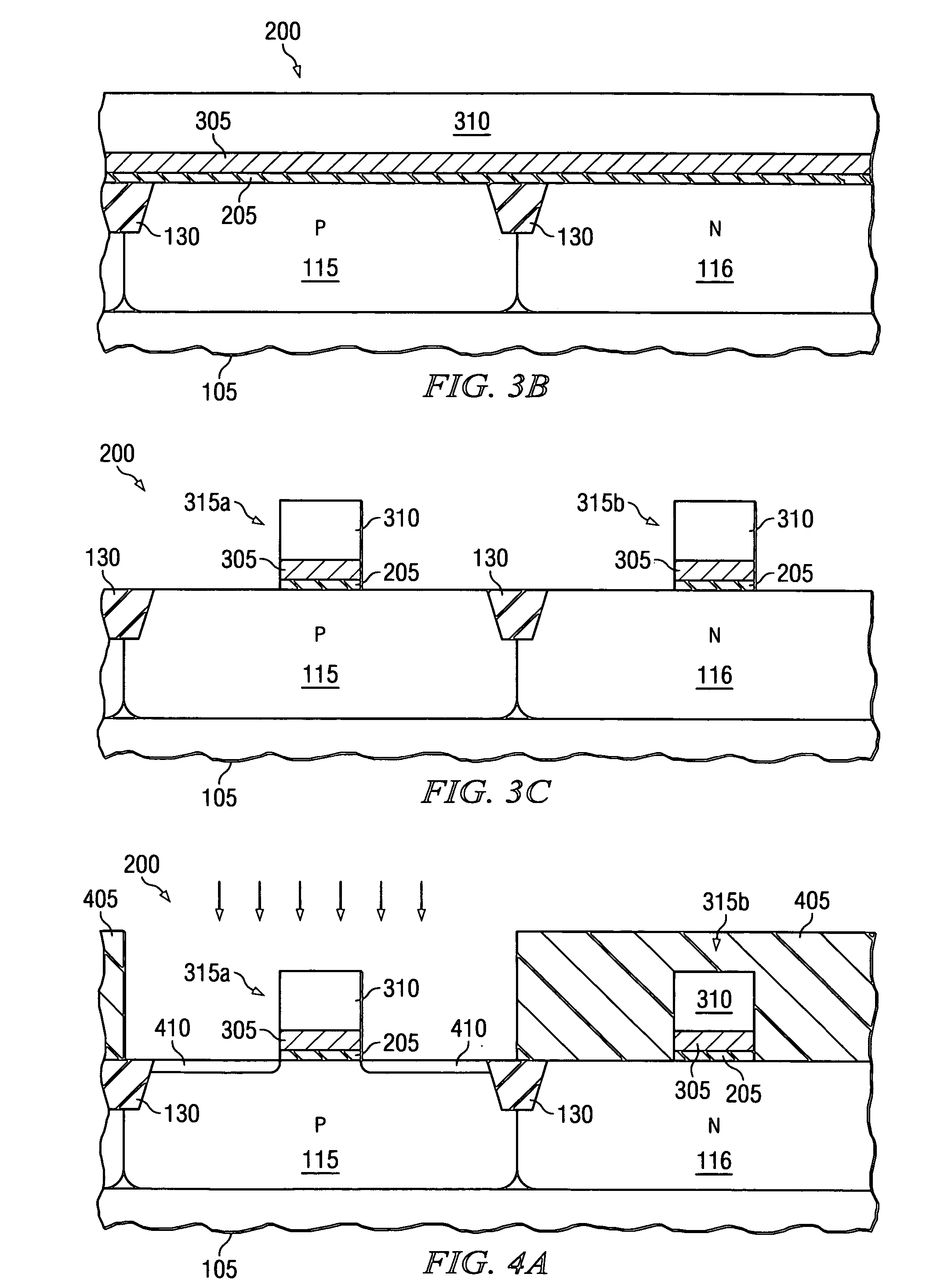 Process for manufacturing dual work function metal gates in a microelectronics device