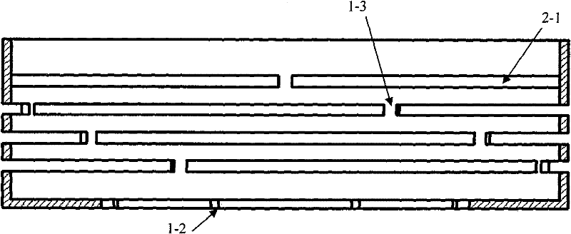 Metallic elastic supporting space ring applied under low-temperature working condition