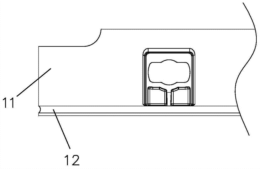 A slotting and glue-coating sealing process for building formwork