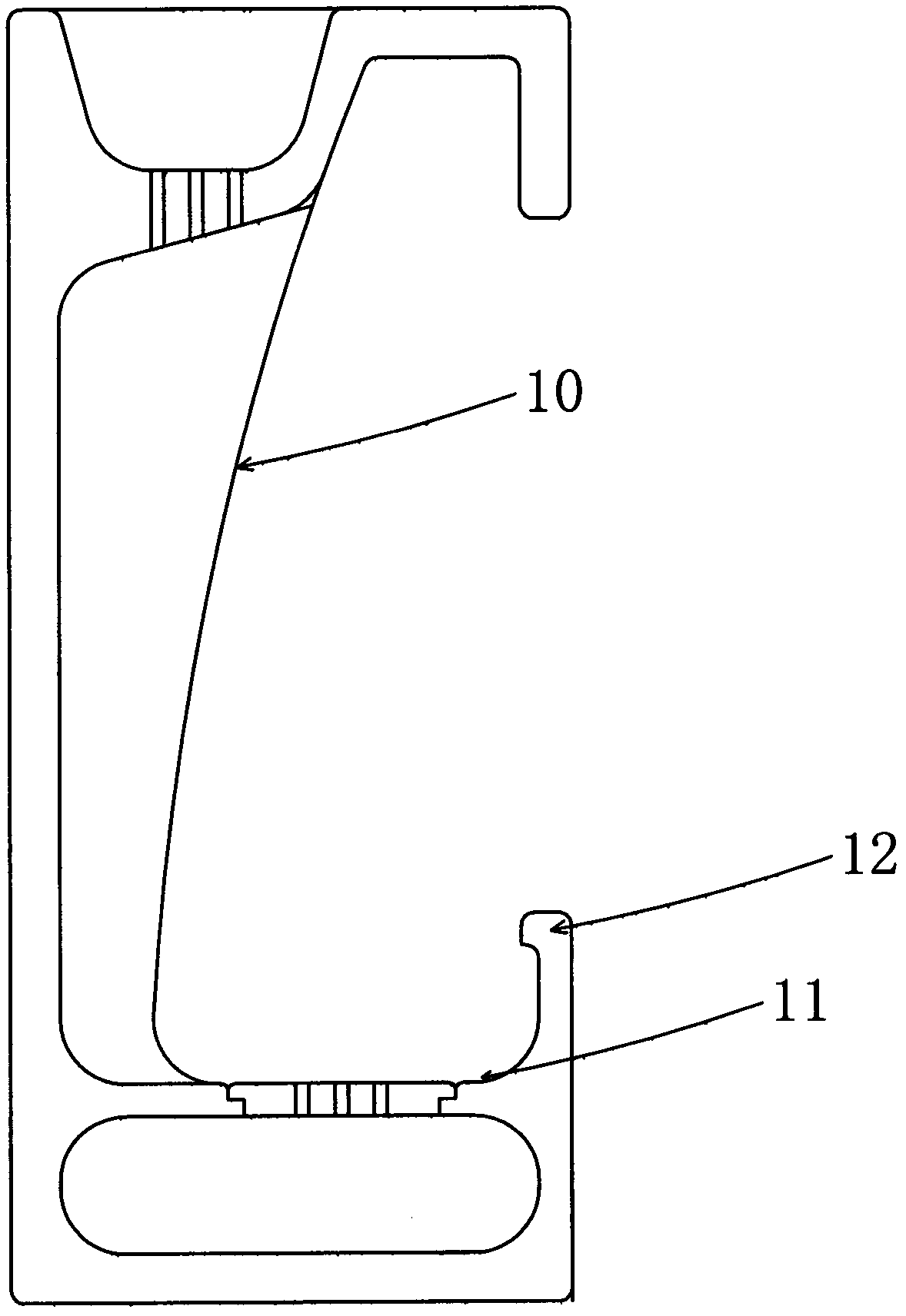 Anti-spurting urinal for men