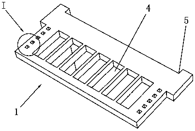 Road rainwater filtering device