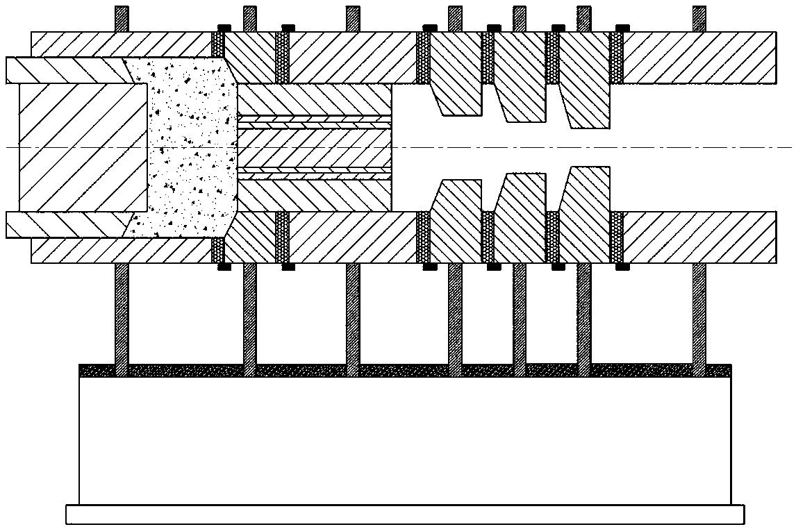 Stage heating and extrusion controlling device for powder superalloy members and using method