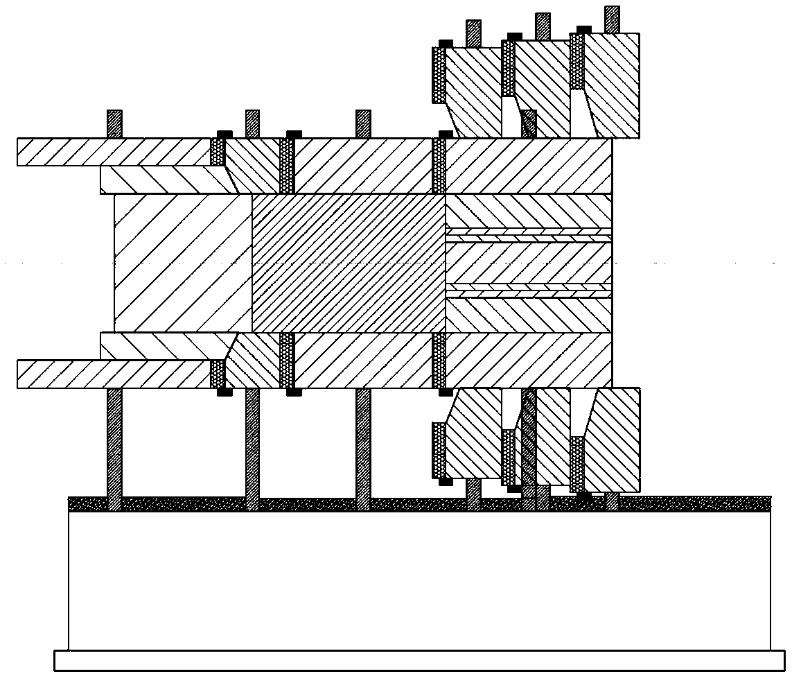 Stage heating and extrusion controlling device for powder superalloy members and using method