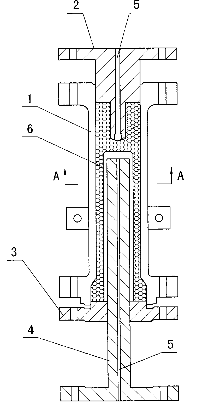 Silicon carbide porous ceramic filtering element extrusion apparatus