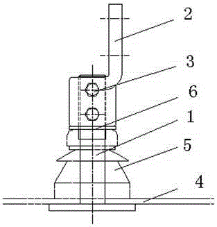 A connection structure between a low-voltage terminal head and a conductive rod of an oil-immersed transformer