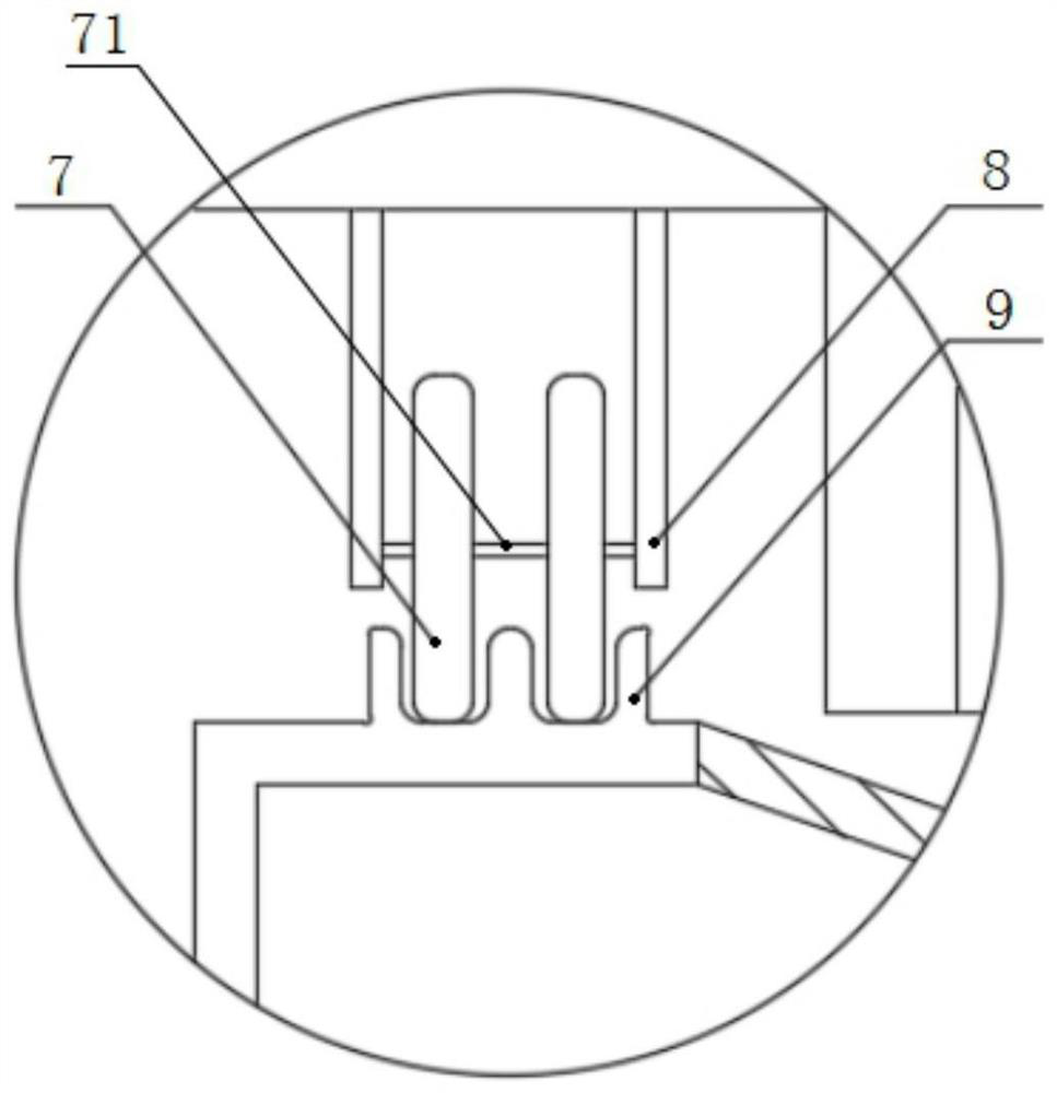 A composite sealing device on the side of a sintering machine