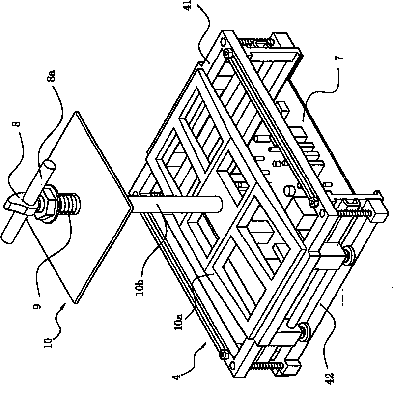 Automatic disassembling device of circuit board device