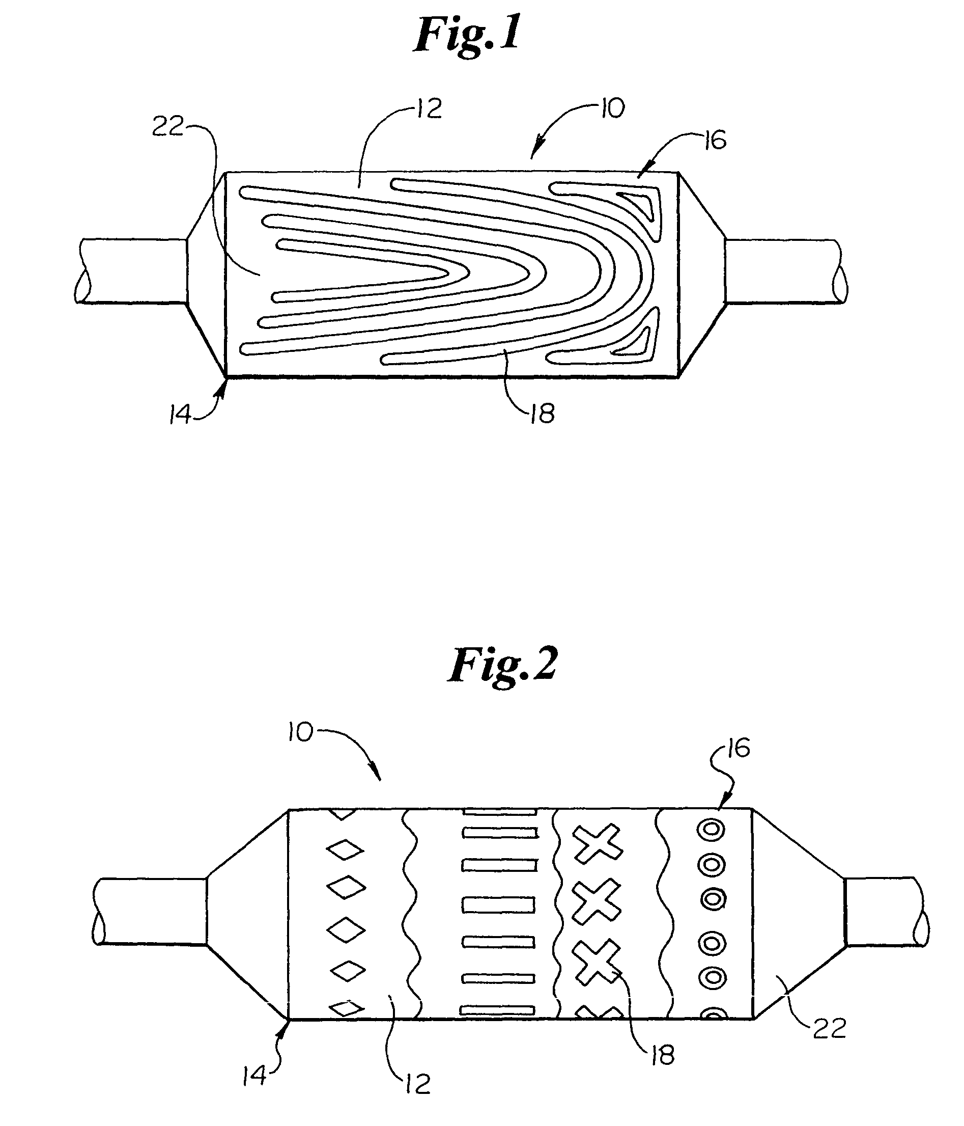 Catheter balloon with improved retention