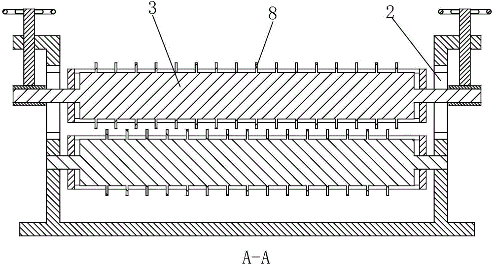 Cutting device for tooth-shaped packaging paper