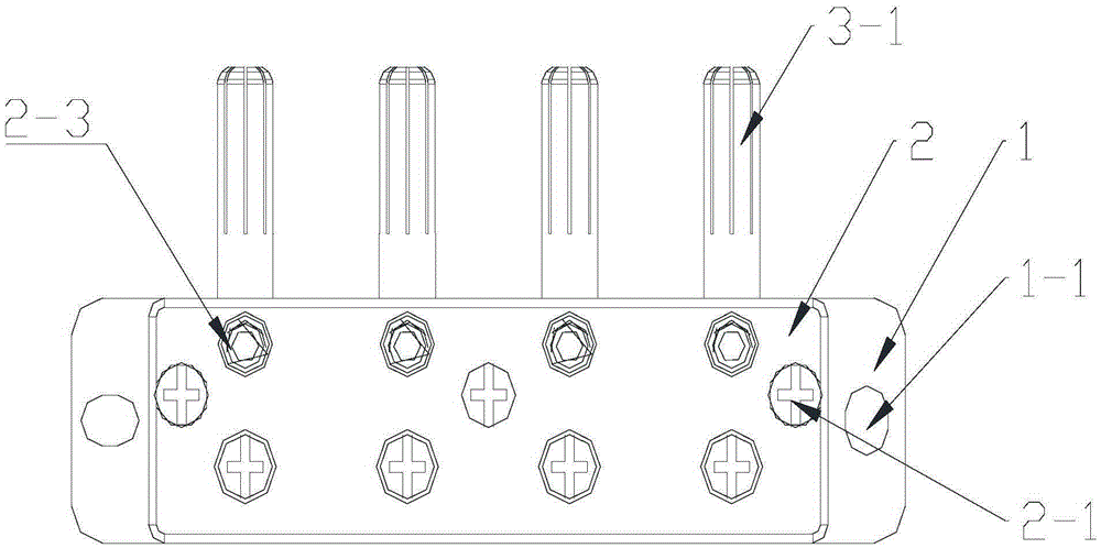 Lightly pluggable contact combination module