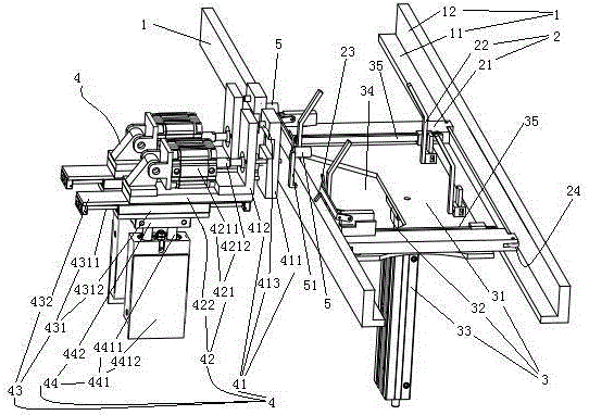 On-line hole-forming device and on-line hole-forming method for stringing holes in portable paper bags