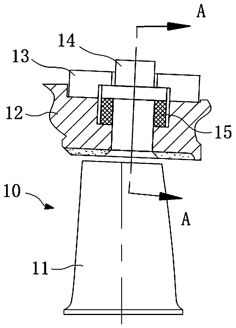 Device for measuring blade tip clearance of thin-walled case
