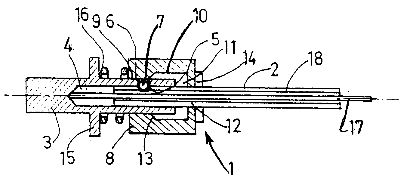 Linking assembly between a mechanical system and an adjustment actuator comprising engagement/disengagement members