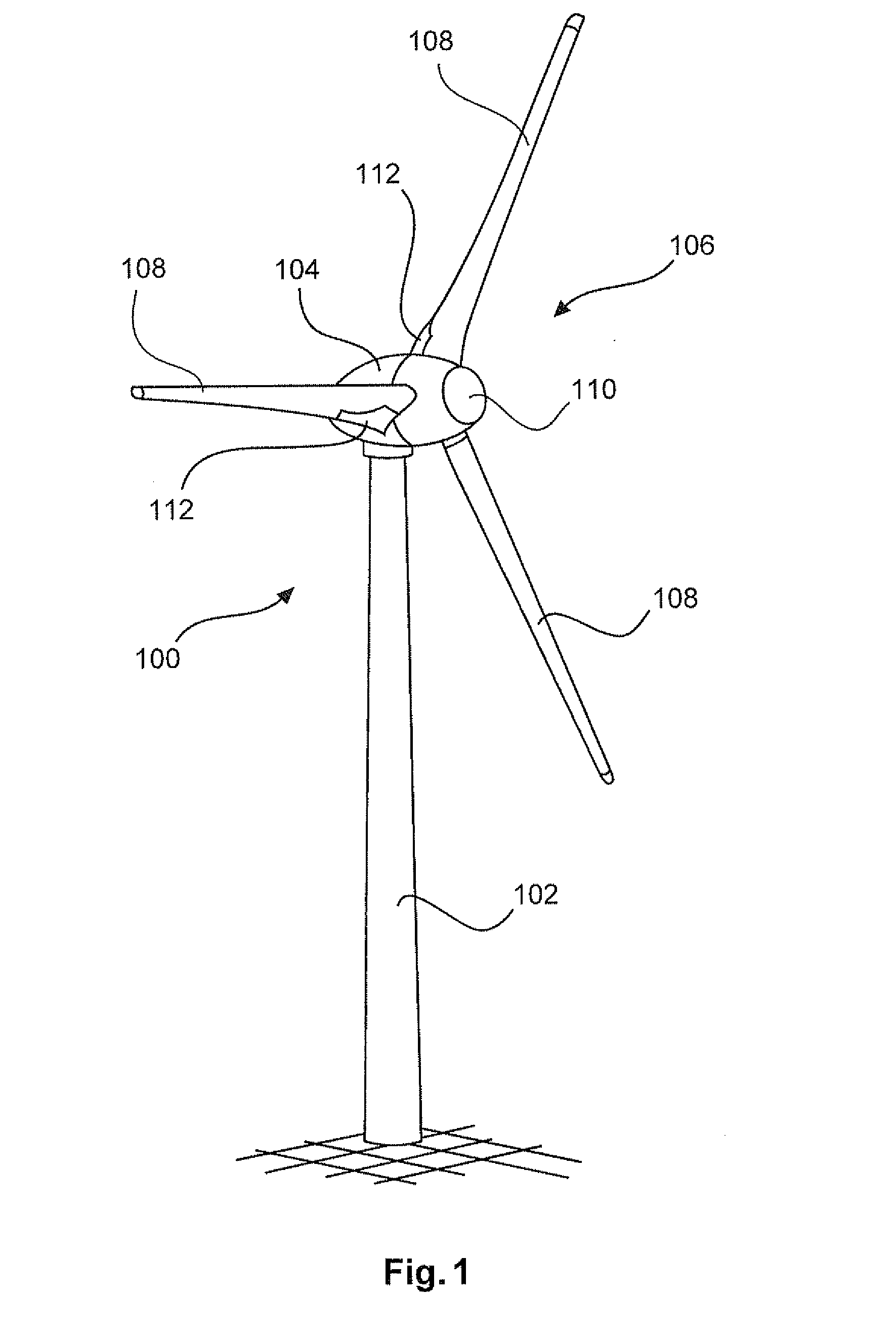 Rear casing, rotor blade with rear casing, and a wind turbine that comprises such a rotor blade