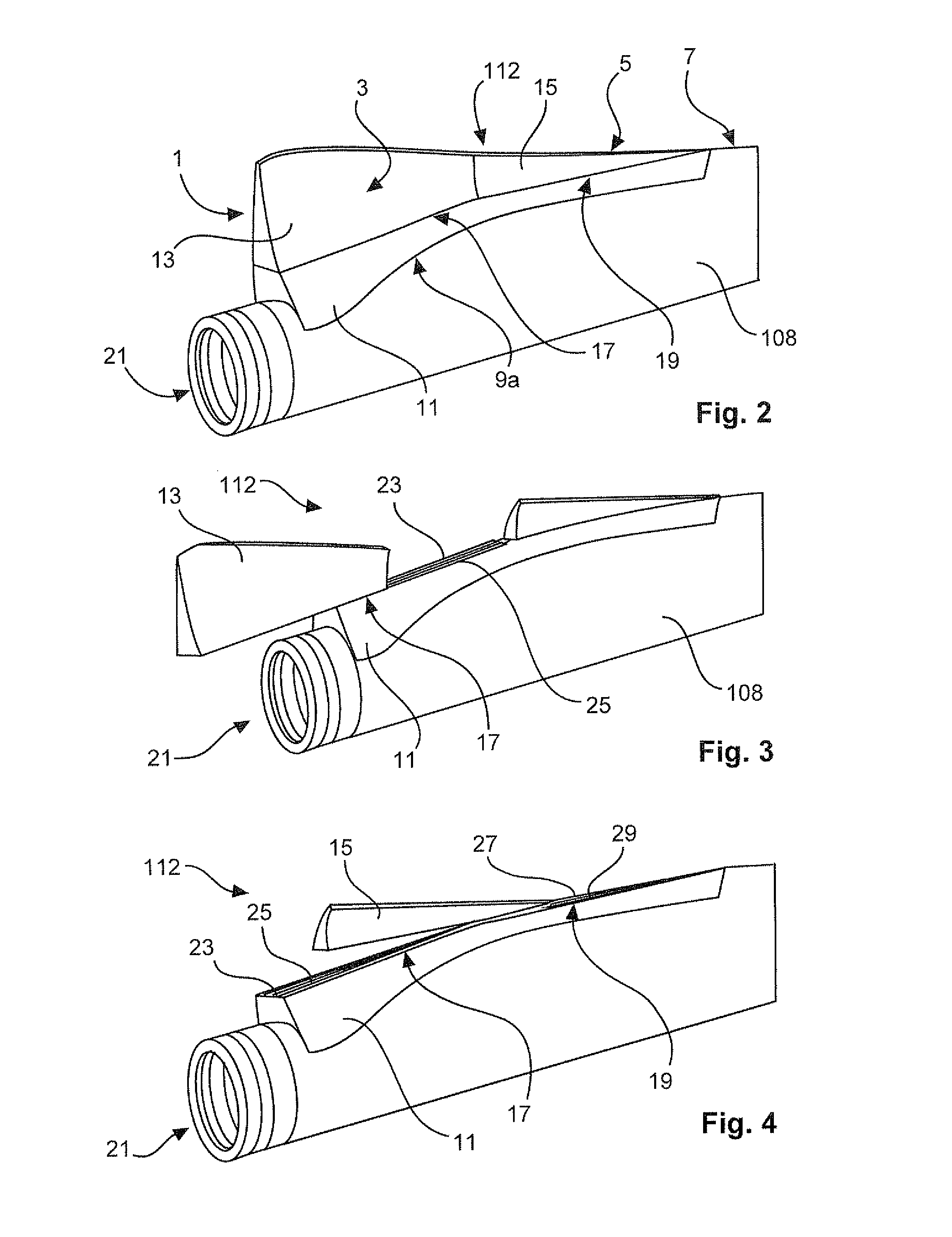 Rear casing, rotor blade with rear casing, and a wind turbine that comprises such a rotor blade