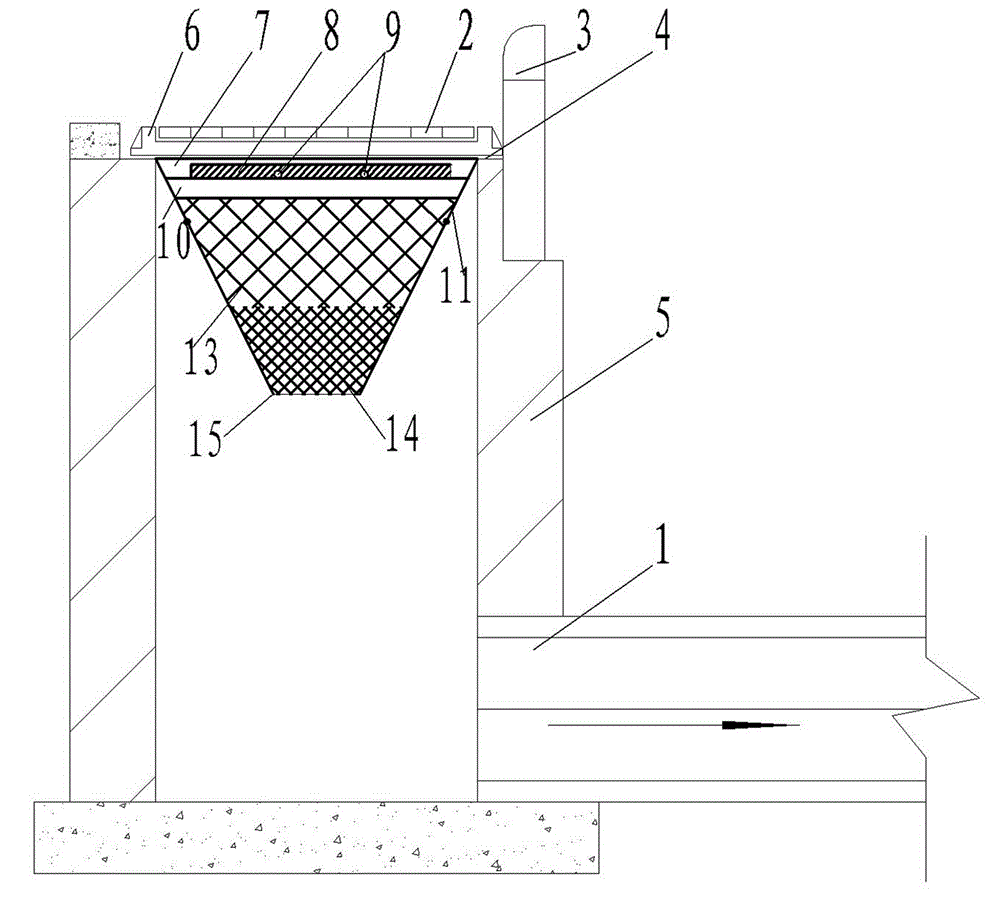 Gutter inlet automatic overflow pollutant intercepting device