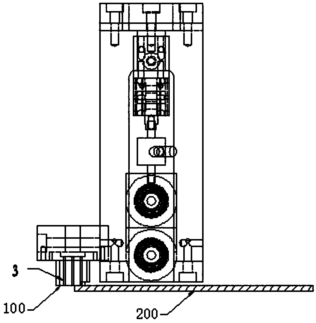 Liquid crystal screen film folded edge rolling and attaching device