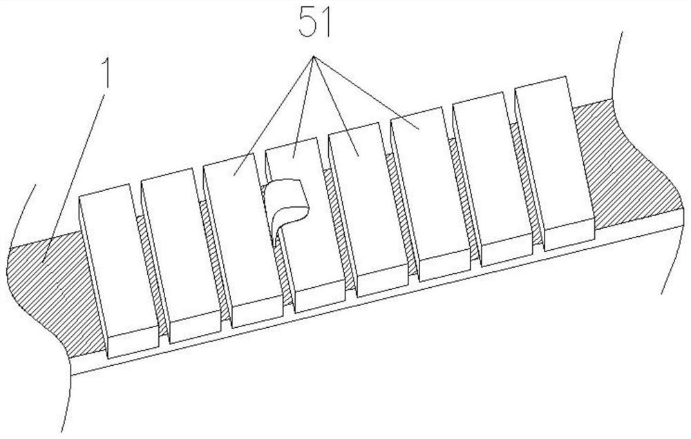 Novel waste conveying belt protection device and waste conveying device