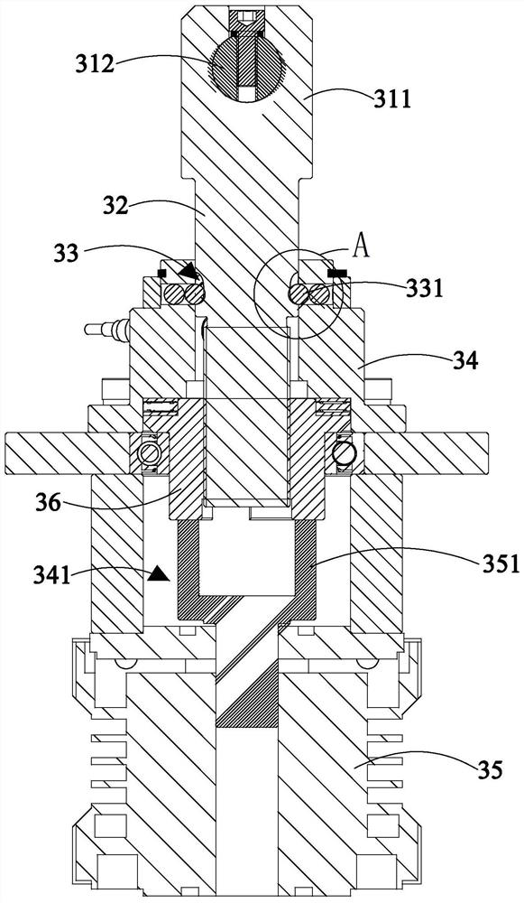 Battery lock and locking method